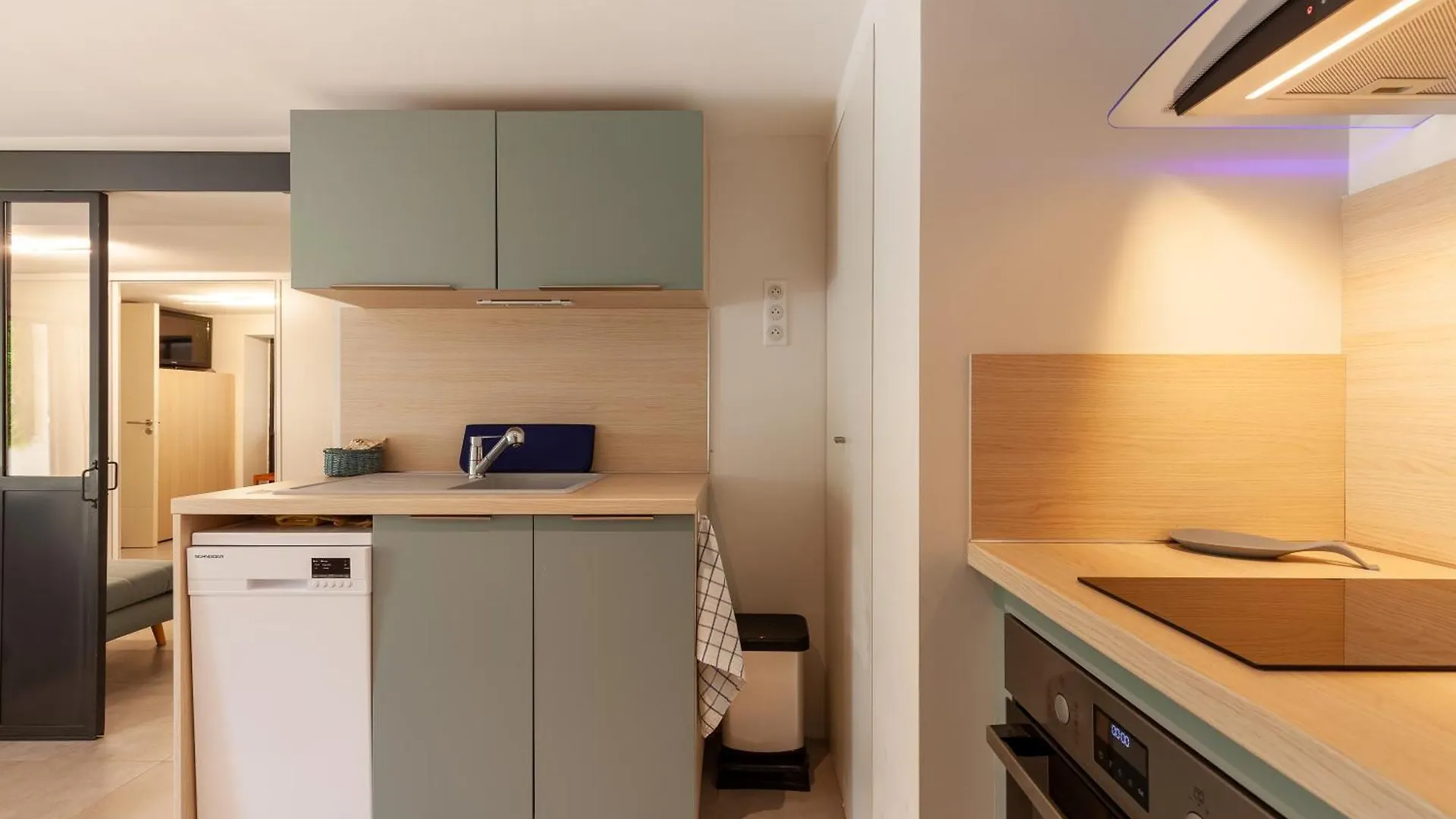 Appartement Hanou De 1 A 4 Personne Бандоль 0*,  Франция
